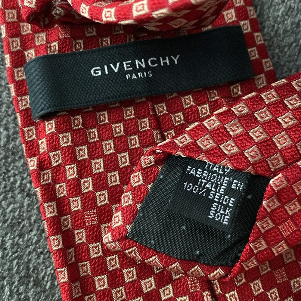 Givenchy tie